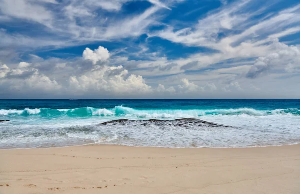 Praia Rochosa Bonita Anse Bazarca Seychelles Mahe — Fotografia de Stock