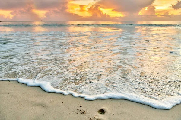 Belo Pôr Sol Praia Das Seychelles Mahe — Fotografia de Stock