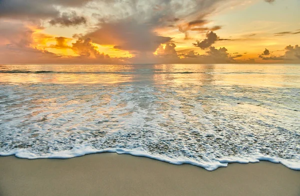 Belo Pôr Sol Praia Das Seychelles Mahe — Fotografia de Stock