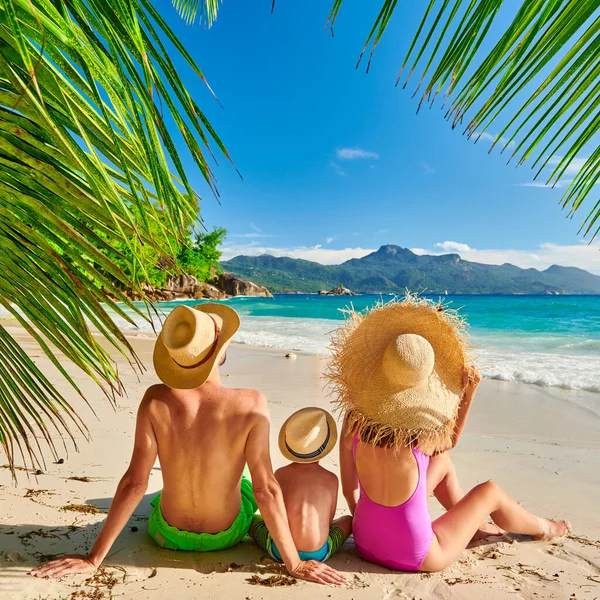 Family Beautiful Anse Soleil Beach Palm Tree Young Couple Three — Stock Photo, Image