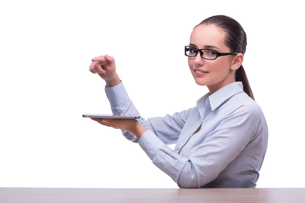 İş kadını çalışma tablet bilgisayar beyaz arka plan üzerinde — Stok fotoğraf