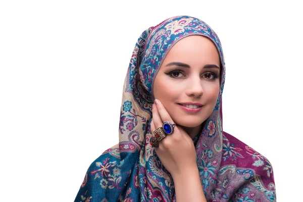 Mulher em capa muçulmana tradicional com anel — Fotografia de Stock