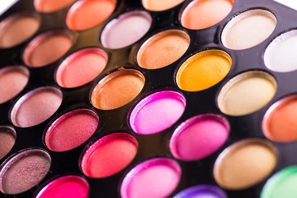 Zestaw kolorowych cieni dla makijaż na białym tle — Zdjęcie stockowe
