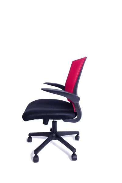 Chaise de bureau rouge isolée sur fond blanc — Photo