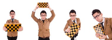 Beyaz üzerine izole komik satranç oyuncusu