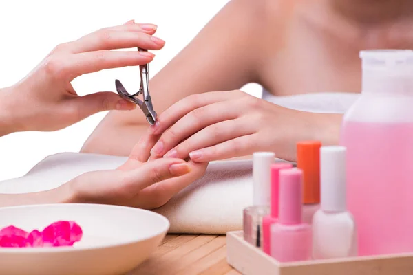 Tratamento de manicure manual no conceito de saúde — Fotografia de Stock