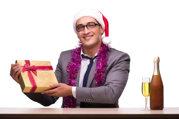 Jovem empresário comemorando o Natal no cargo — Fotografia de Stock