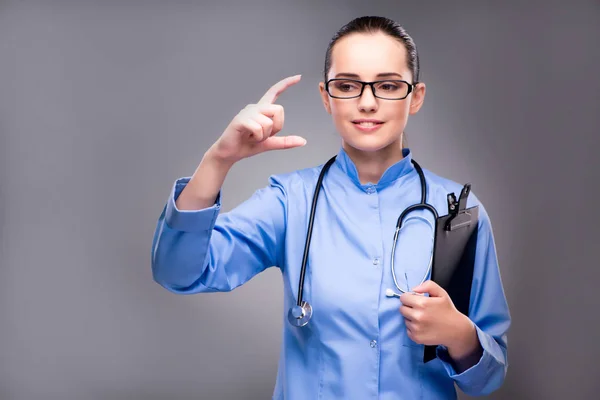 Young doctor in medical concept — Stock Photo, Image