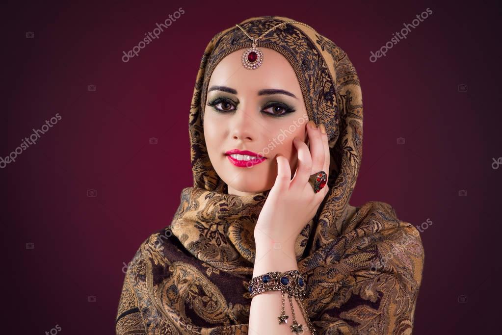 21 Muslim Brides that Rocked the Sharara-Gharara Game! | WeddingBazaar