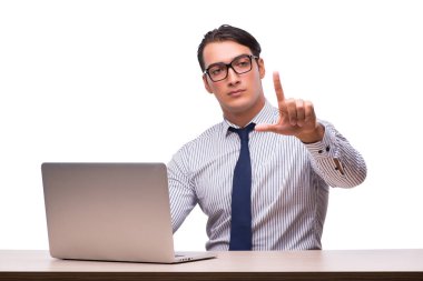 Dizüstü bilgisayarı olan adam beyazda izole edildi