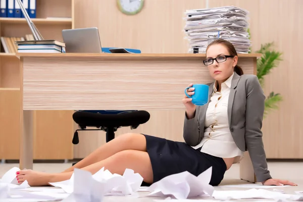 Businesswoman under stress from too much work in the office — Stock Photo, Image