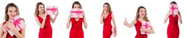 Hübsches Mädchen hält Geschenkbox isoliert auf weiß — Stockfoto