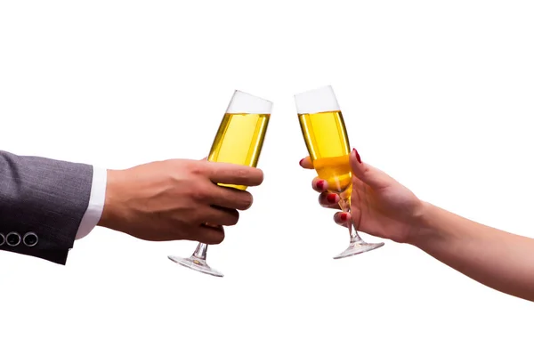 Руки с бокалами шампанского изолированы на белом — стоковое фото