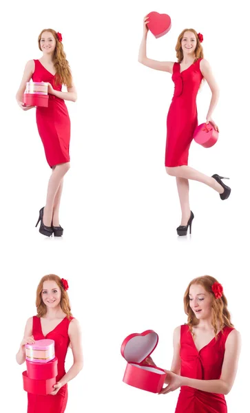 Rode jurk vrouw houden geschenk doos geïsoleerd op wit — Stockfoto