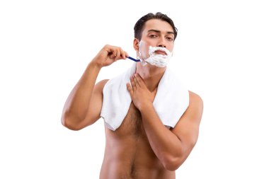 Yakışıklı adam izole üzerinde beyaz arka plan tıraş