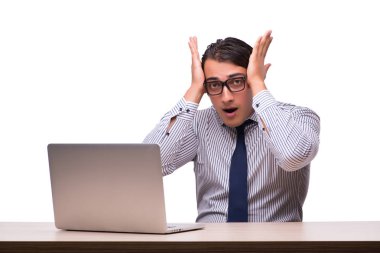 Dizüstü bilgisayarı olan adam beyazda izole edildi