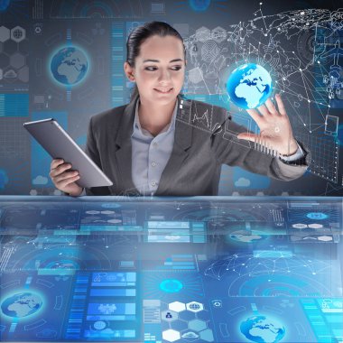 Fütüristik medya kavramı kadınla paylaşmak