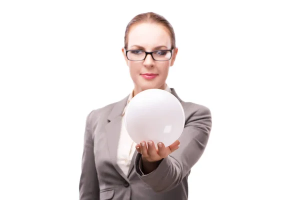 Γυναίκα που κρατά μπάλα κρύσταλλος που απομονώνονται σε λευκό — Φωτογραφία Αρχείου