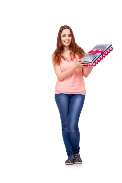 Mujer joven con caja de regalo aislada en blanco —  Fotos de Stock