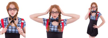 Beyazların arasında izole edilmiş liseli kız.