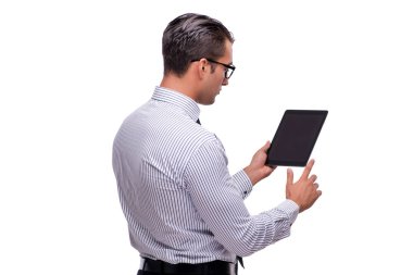 Yakışıklı işadamı wh izole tablet bilgisayar ile çalışma