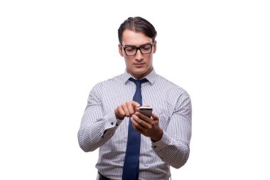 Yakışıklı işadamı cep telefonu üzerinde beyaz izole ile çalışma