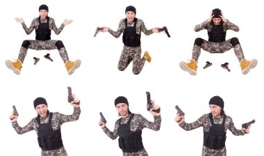 Silahlı asker beyazı izole etti.