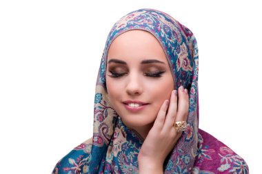 Müslüman kadın moda kavramı üzerinde beyaz izole