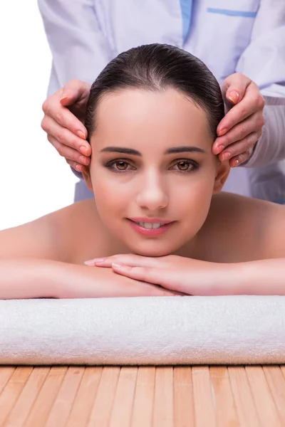 Woman in spa health concept — Stock Photo, Image