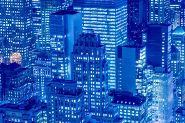 Günbatımında New York Manhattan 'ın gece manzarası