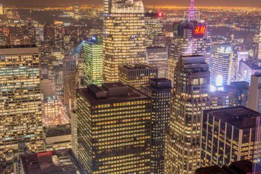 Günbatımında New York Manhattan 'ın gece manzarası