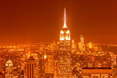 Günbatımında New York Manhattan 'ın gece manzarası