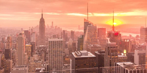 Nueva York - 20 de diciembre de 2013: Vista del Bajo Manhattan en Decembe —  Fotos de Stock