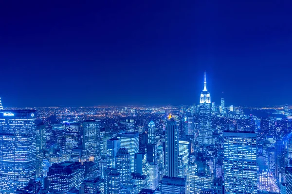 Vista notturna di New York Manhattan durante il tramonto — Foto Stock