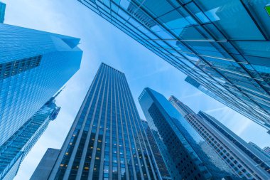 New York gökdelenleri sokak seviyesinden yükseldi