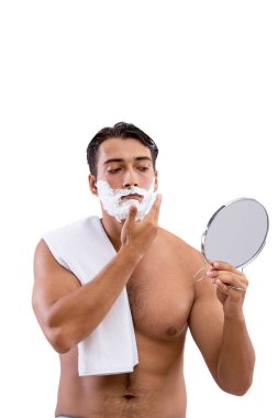 Yakışıklı adam izole üzerinde beyaz arka plan tıraş