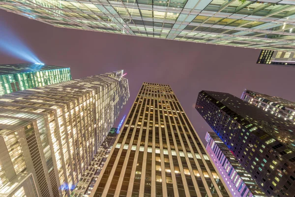 Vista noturna de Nova York Manhattan durante o pôr do sol — Fotografia de Stock