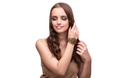 Genç kadın onun mücevher üzerinde beyaz izole kapalı gösteren