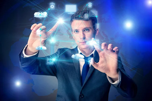 Man in cloup computing concept — Stockfoto