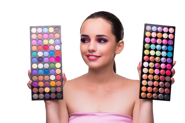 Vrouw kiezen van kleuren voor haar make-up — Stockfoto