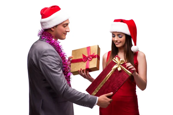 Par celebrando o Natal no escritório isolado em branco — Fotografia de Stock