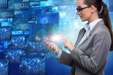 Uzaktan erişim kavramı ile hareket eden telefon