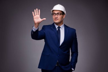 Endüstriyel kavramında genç mimar