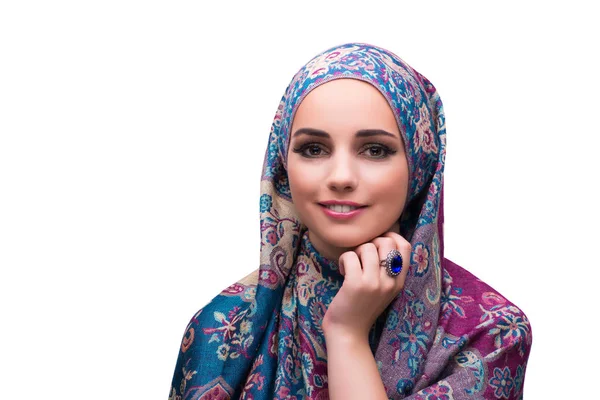 Kvinna i traditionella muslimska täcka med ring — Stockfoto