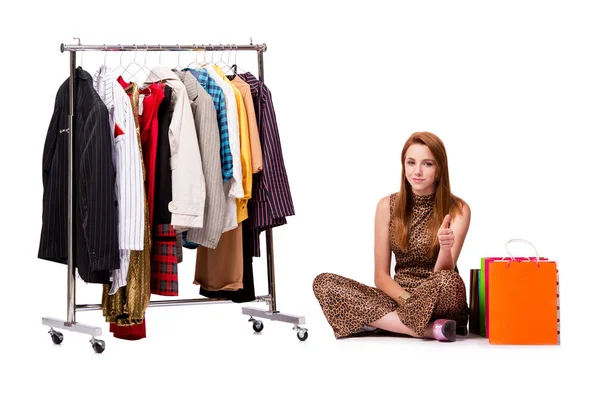 Mujer joven en concepto de compras en blanco — Foto de Stock