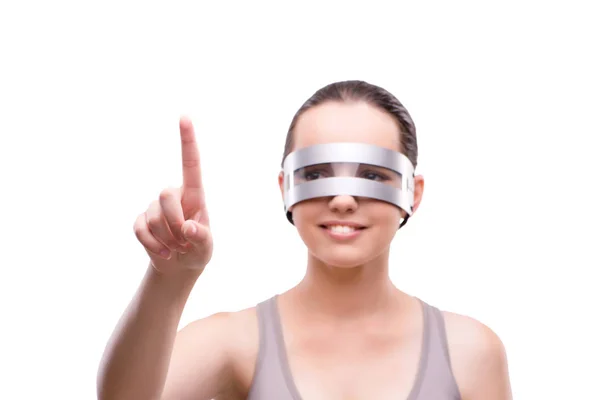 Frau mit Techno-Brille isoliert auf weiß — Stockfoto