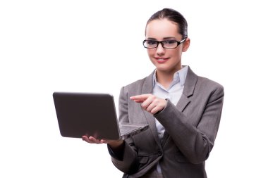 Dizüstü bilgisayarı olan iş kadını beyaza izole edildi