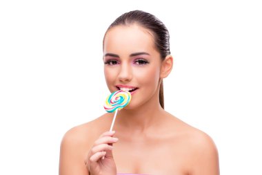 Beyaz tenli lolipoplu güzel bir kadın.