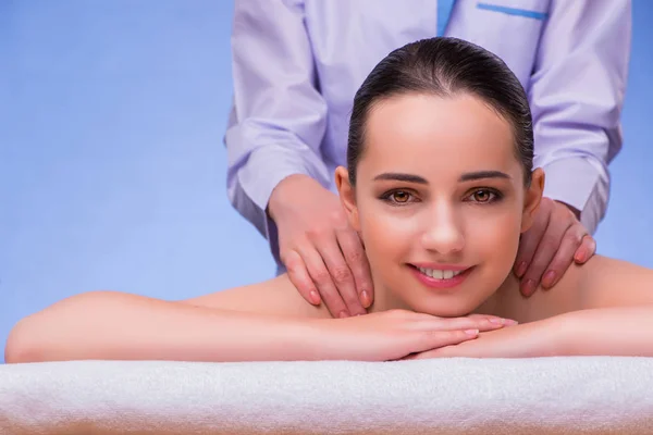 Mujer en concepto de salud spa —  Fotos de Stock