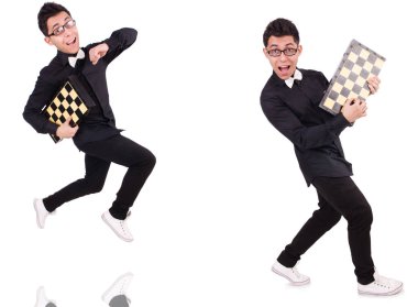 Beyaz üzerine izole komik satranç oyuncusu